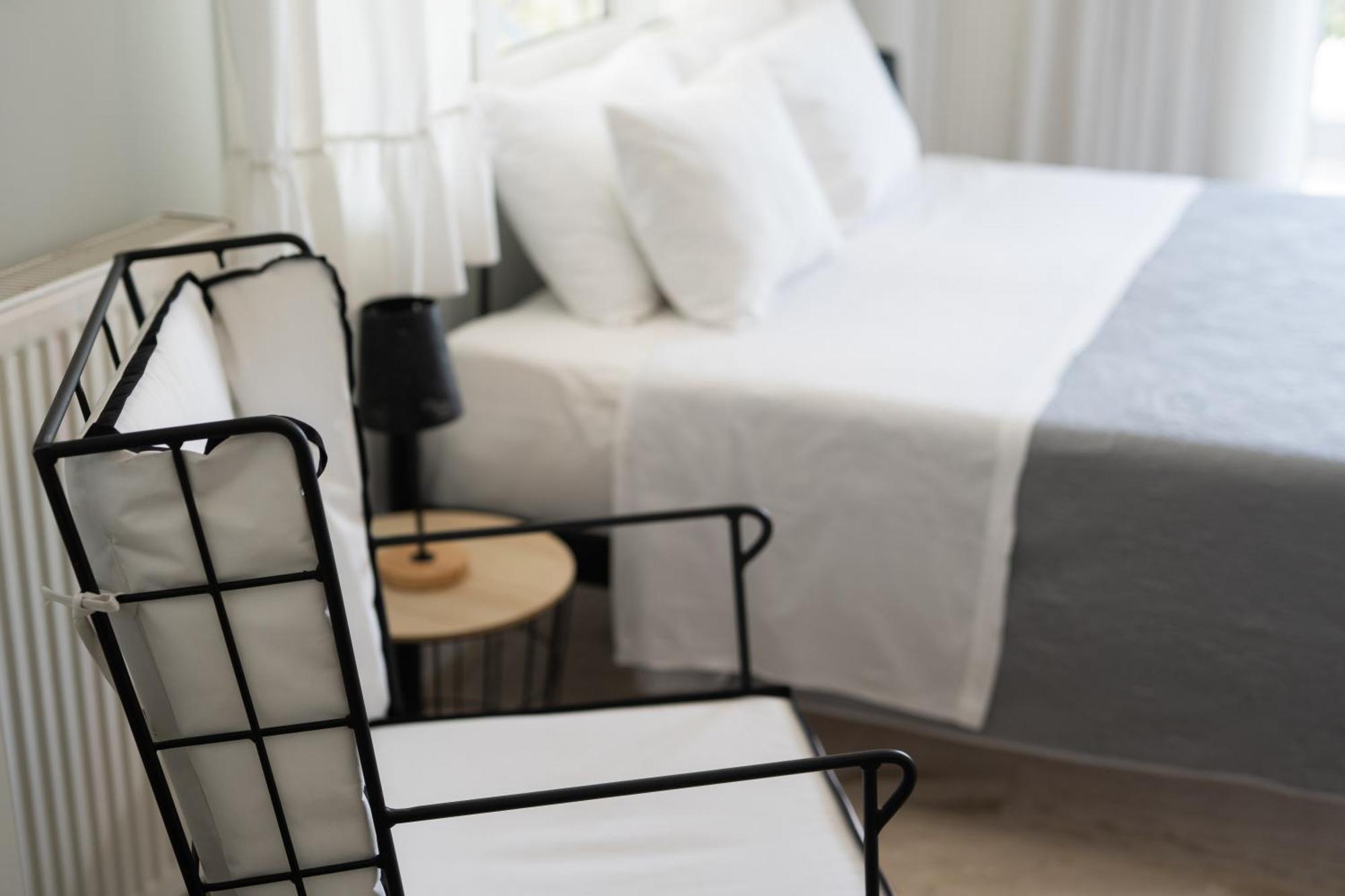 Glykanisos Suites Néa Péramos Exteriér fotografie